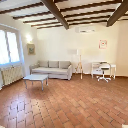 アパート Bnbetter - Teddy, Near The Train Station To Florence *