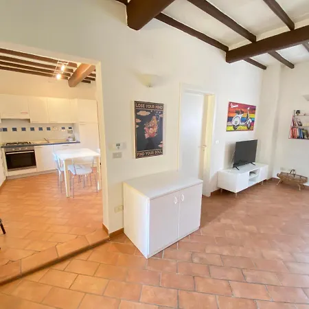 アパート Bnbetter - Teddy, Near The Train Station To Florence プラート