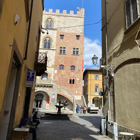 Sole - Nel Centro Storico Vicino Stazione *
